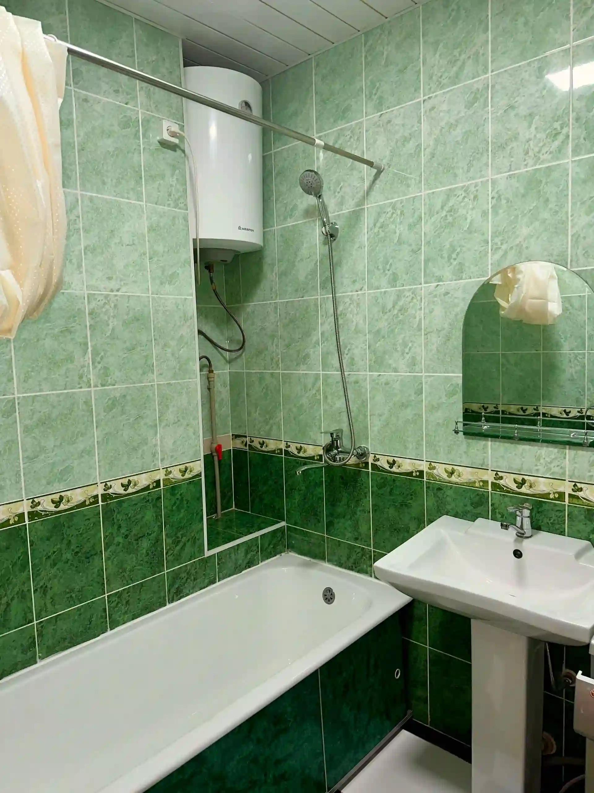 2-к квартира, 6 этаж, 76 м², И.Сомони