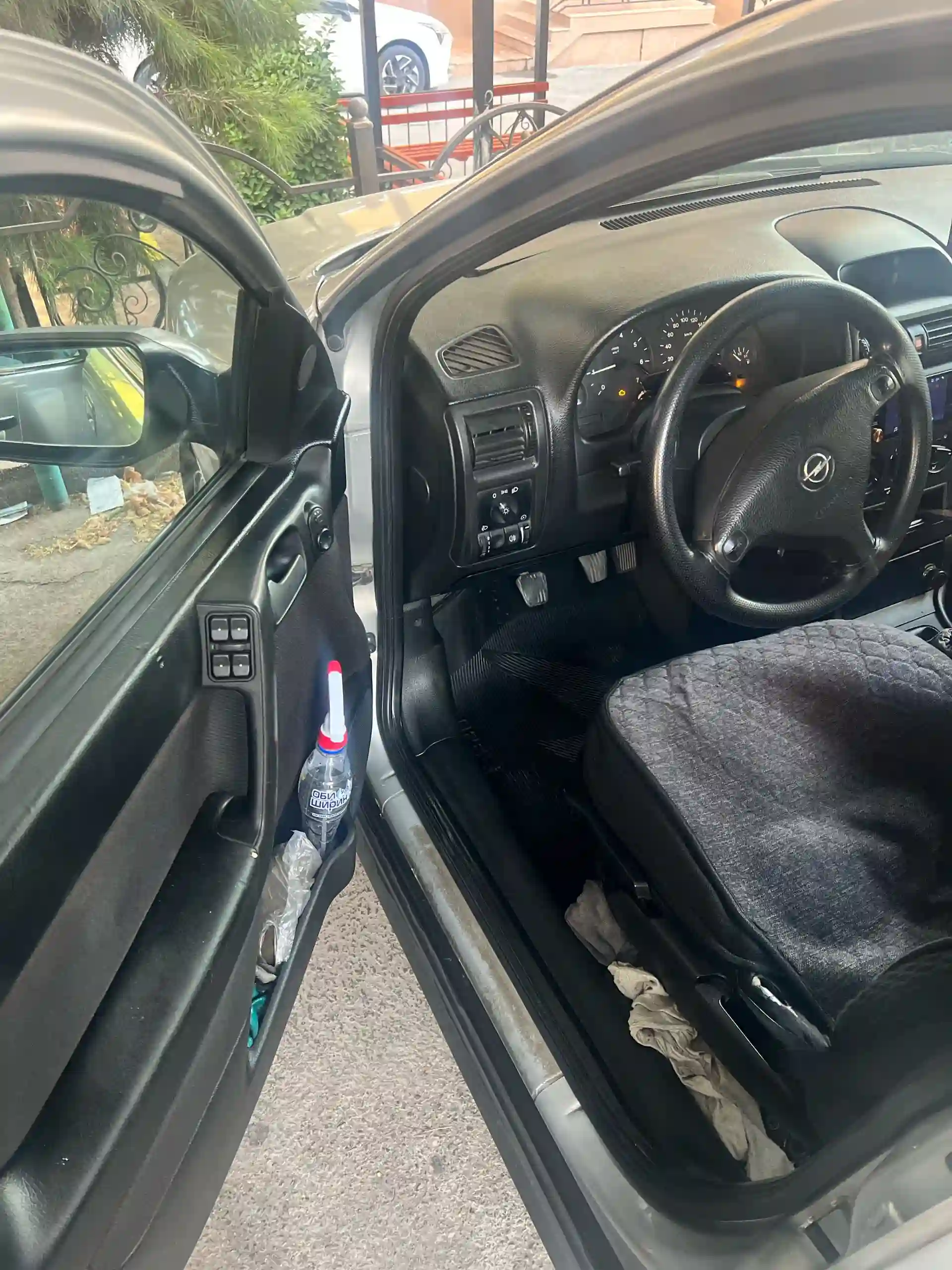Opel Astra j 1998