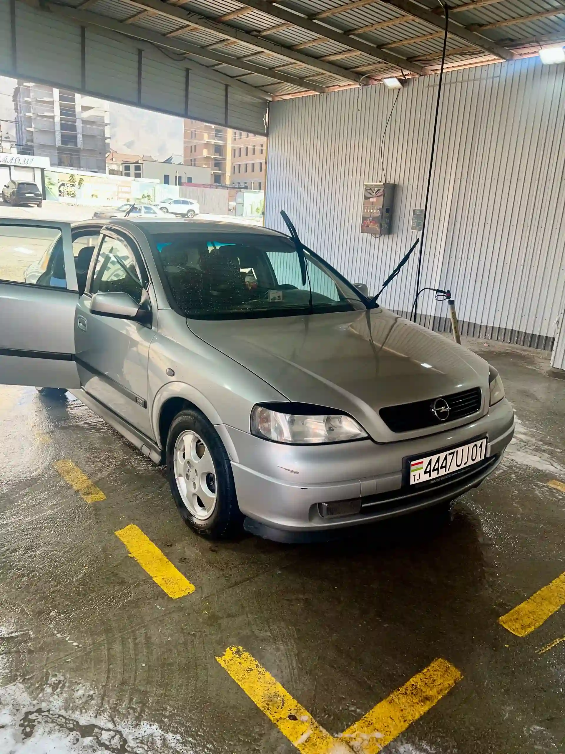 Opel Astra j 1998