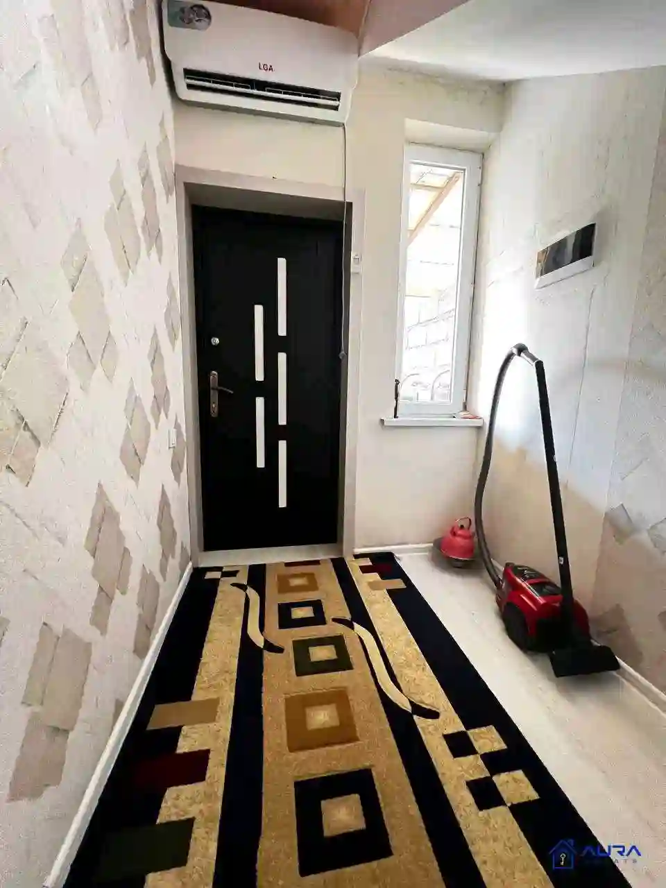 3-к квартира, 3 этаж, 100 м², Фирдавси