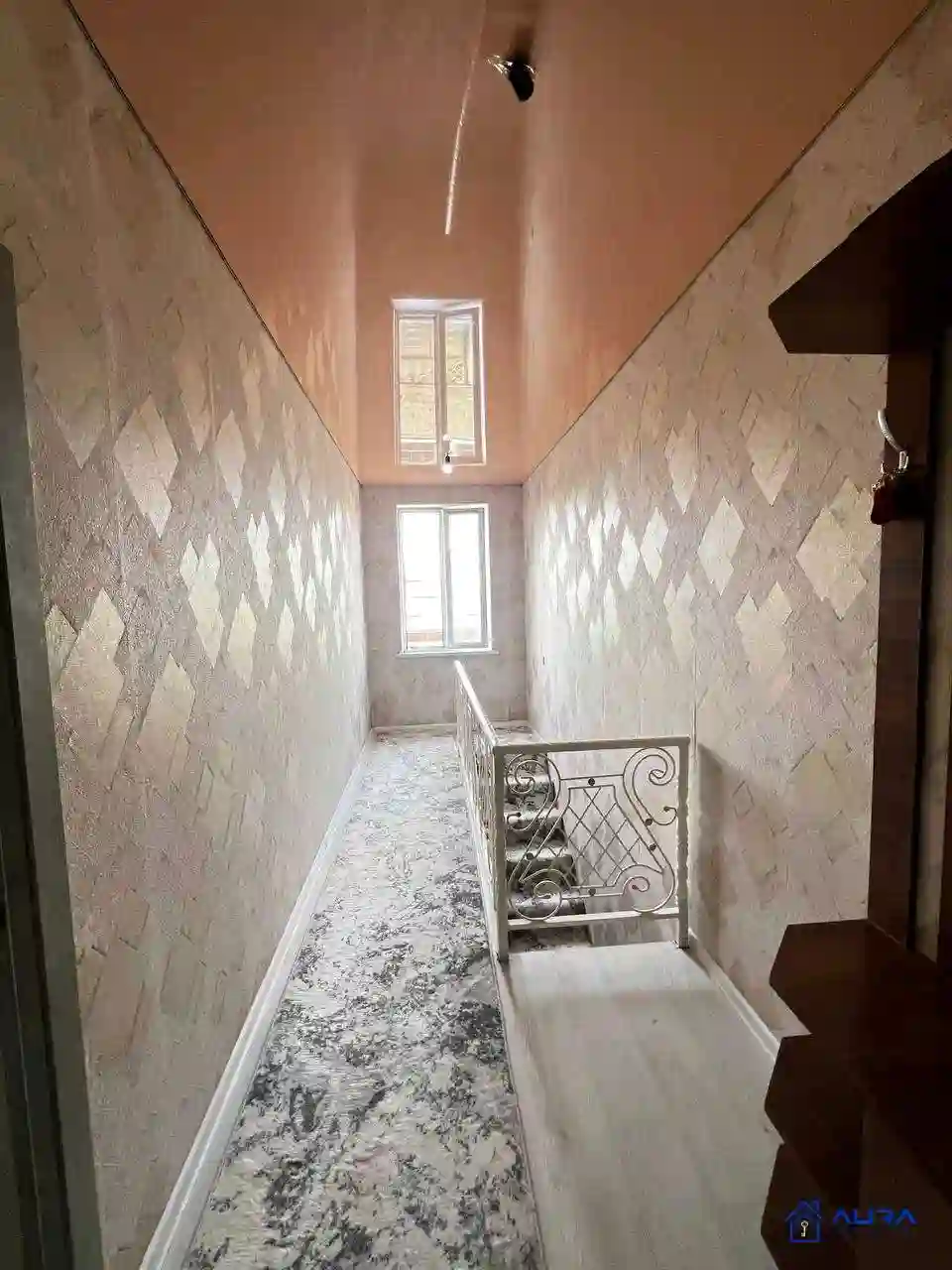 3-к квартира, 3 этаж, 100 м², Фирдавси