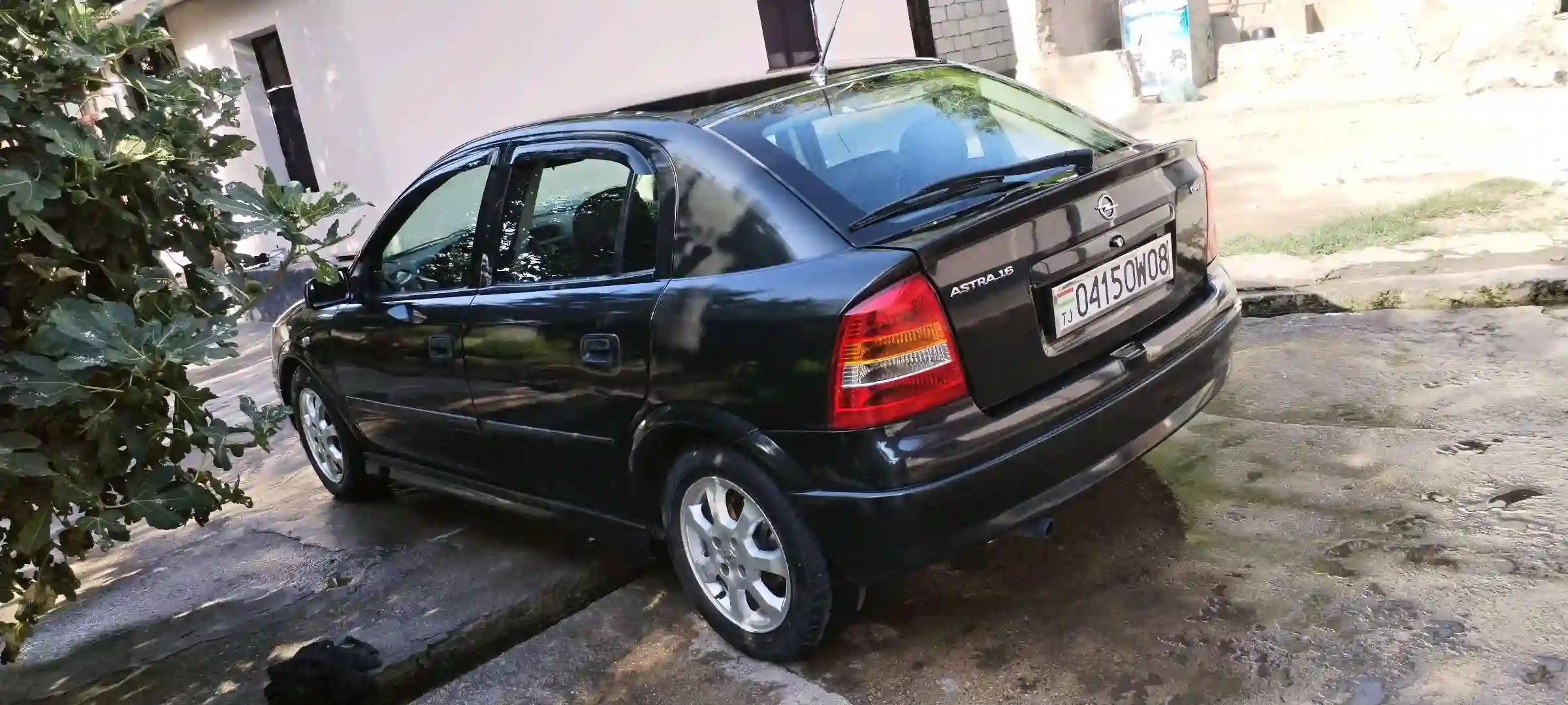 Opel Astra j 2001