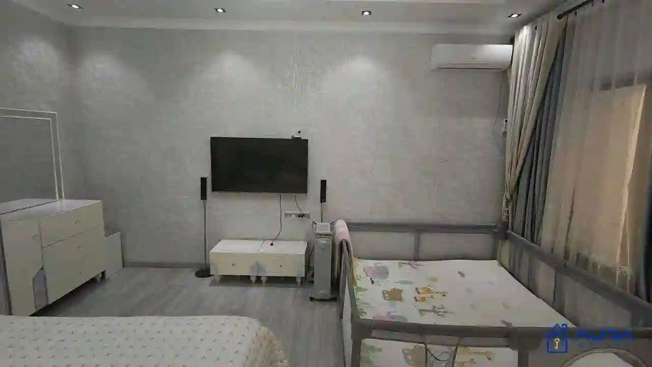 1 этажный, 7-комн. дом, 167 м², 3 соток, И Сомони