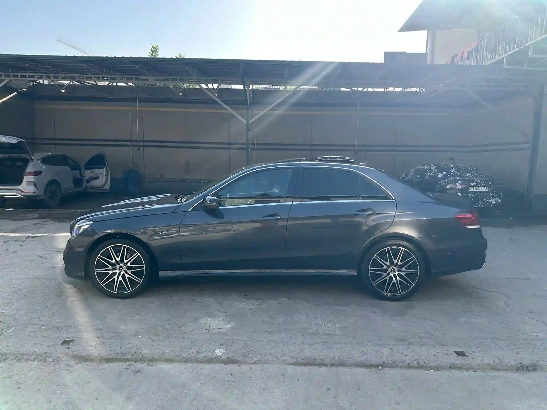 Mercedes-benz E class 2011