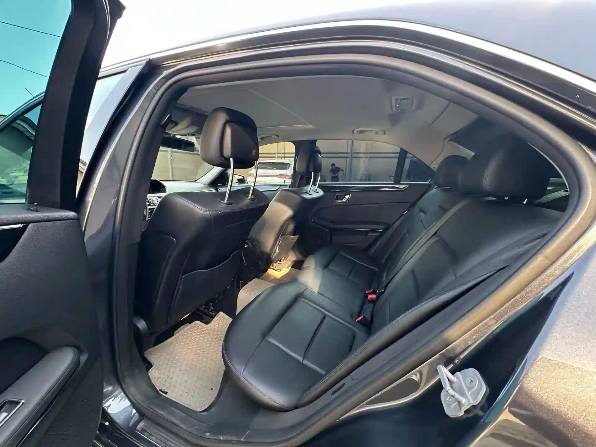 Mercedes-benz E class 2011