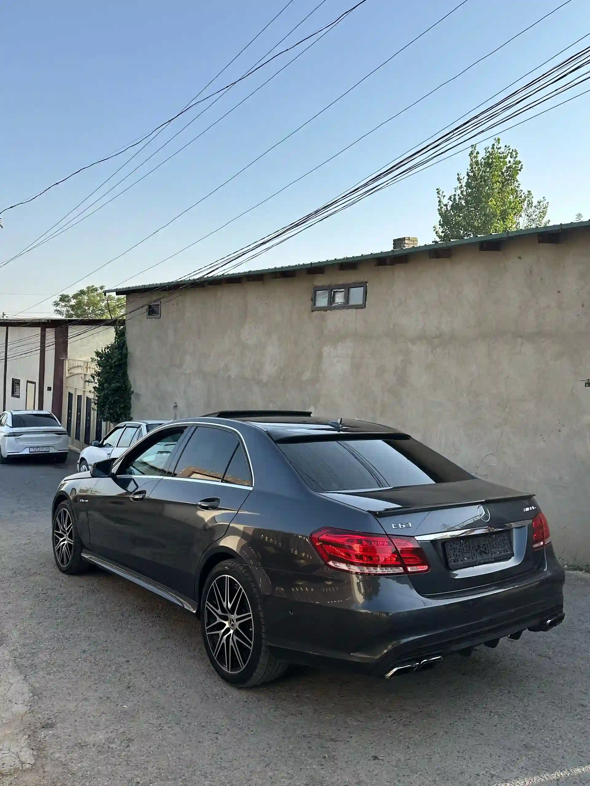 Mercedes-benz E class 2011