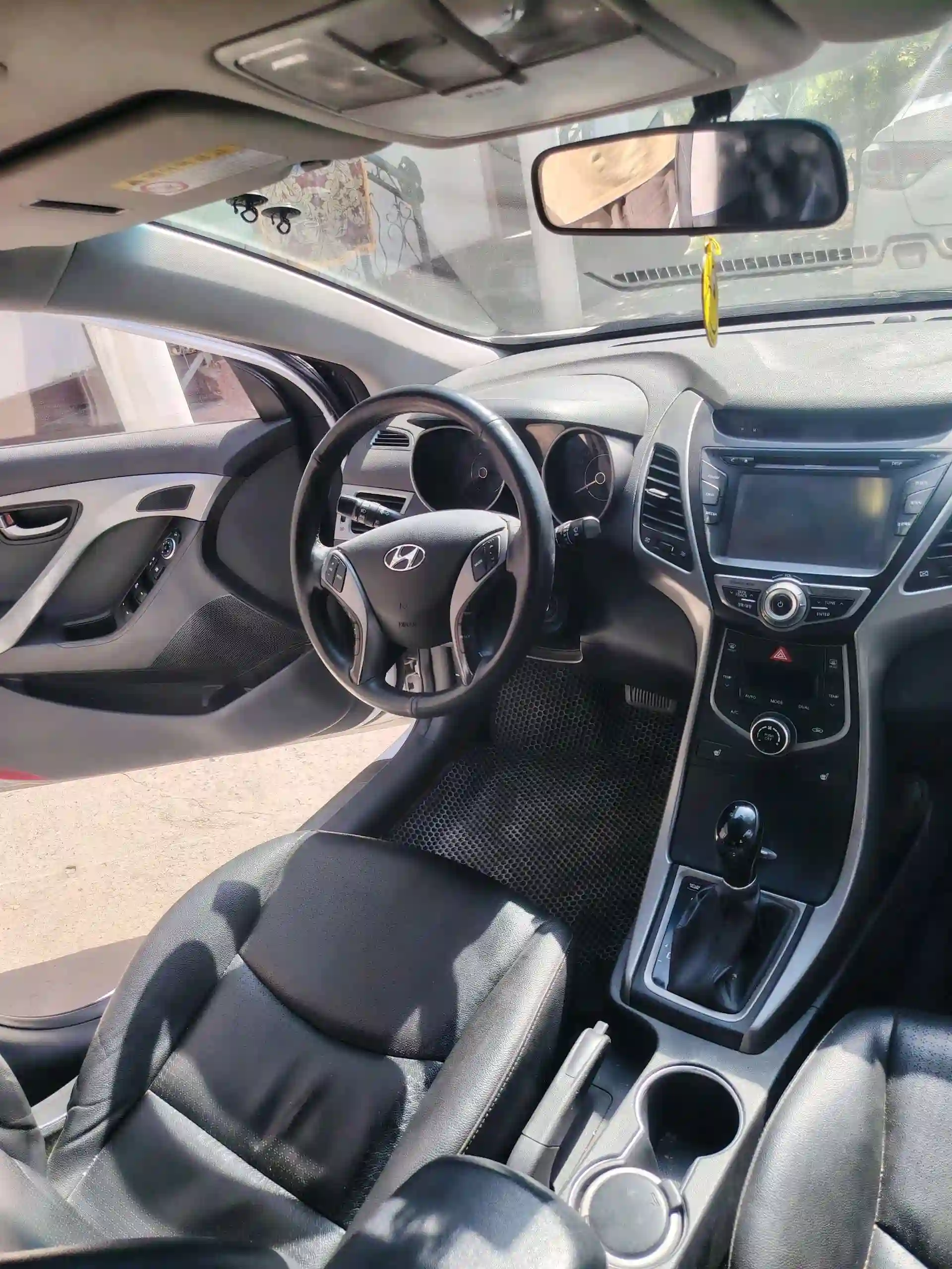 Hyundai Avante 2015