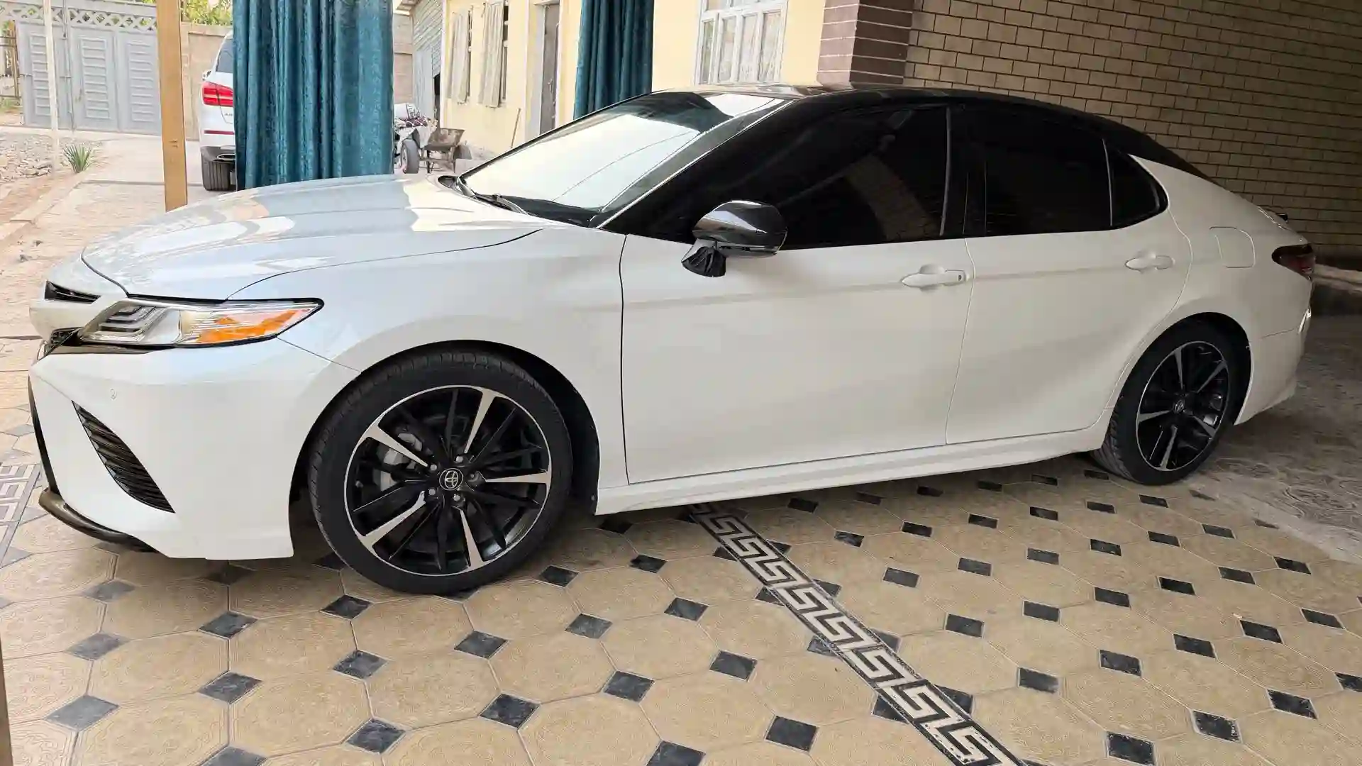 Toyota Camry 2019