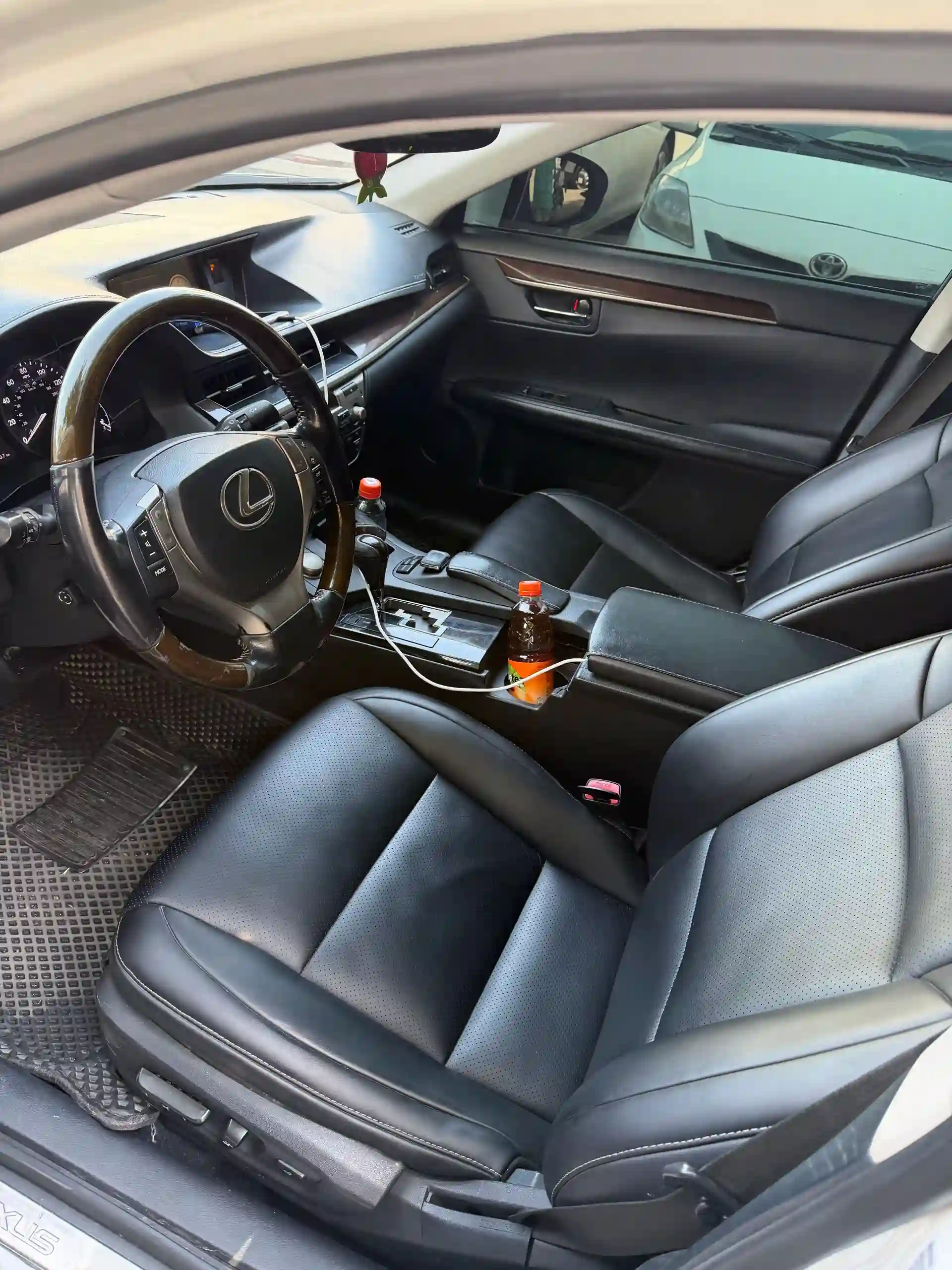 Lexus Es series 2015