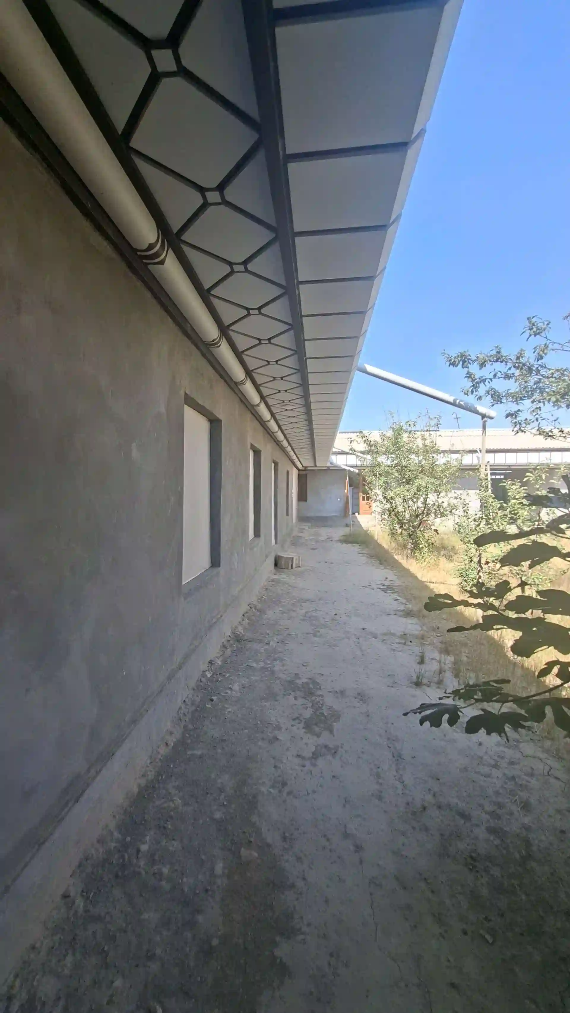 1 этажный, 10-комн. дом, 250 м², 6 соток, Ругунд