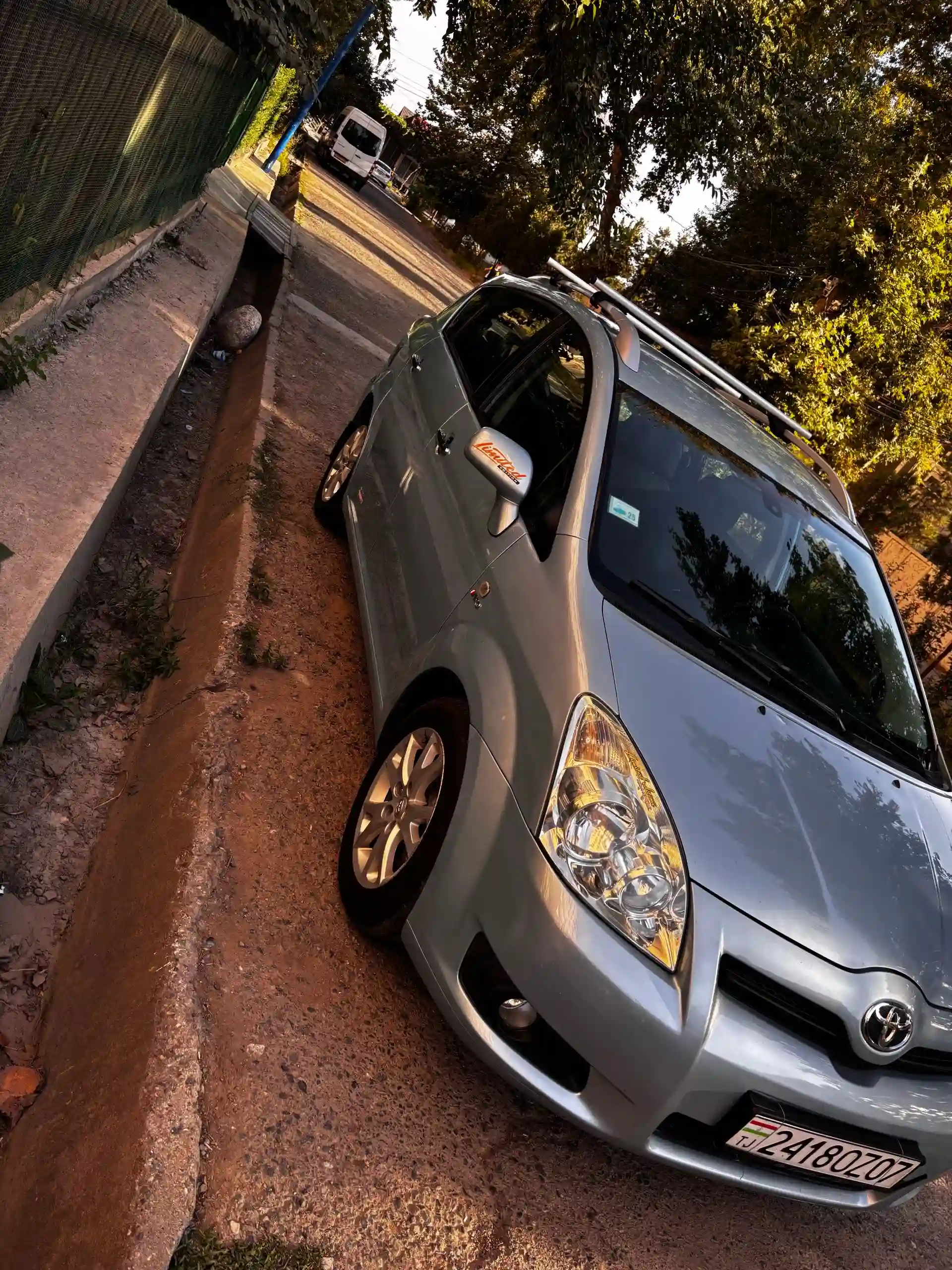 Toyota Corolla verso 2008