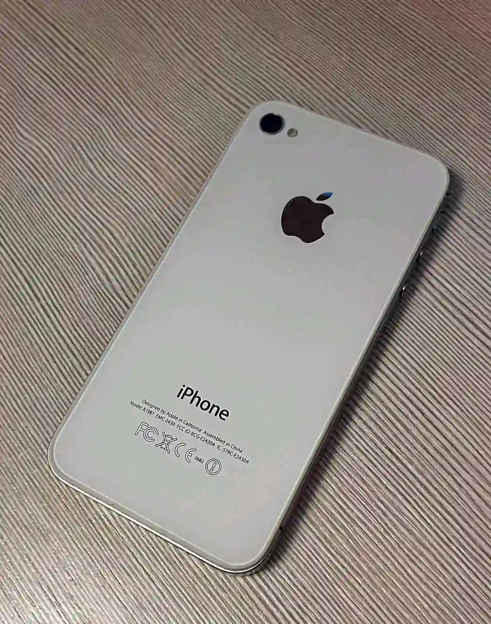 Apple iPhone 4S, 8GB