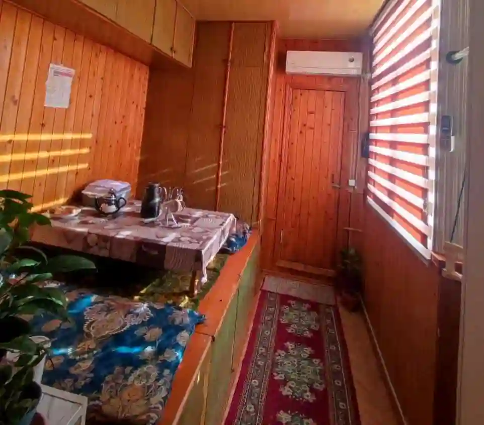 3-к квартира, 5 этаж, 90 м², 61мкр Фирдавси Пеши мантухона