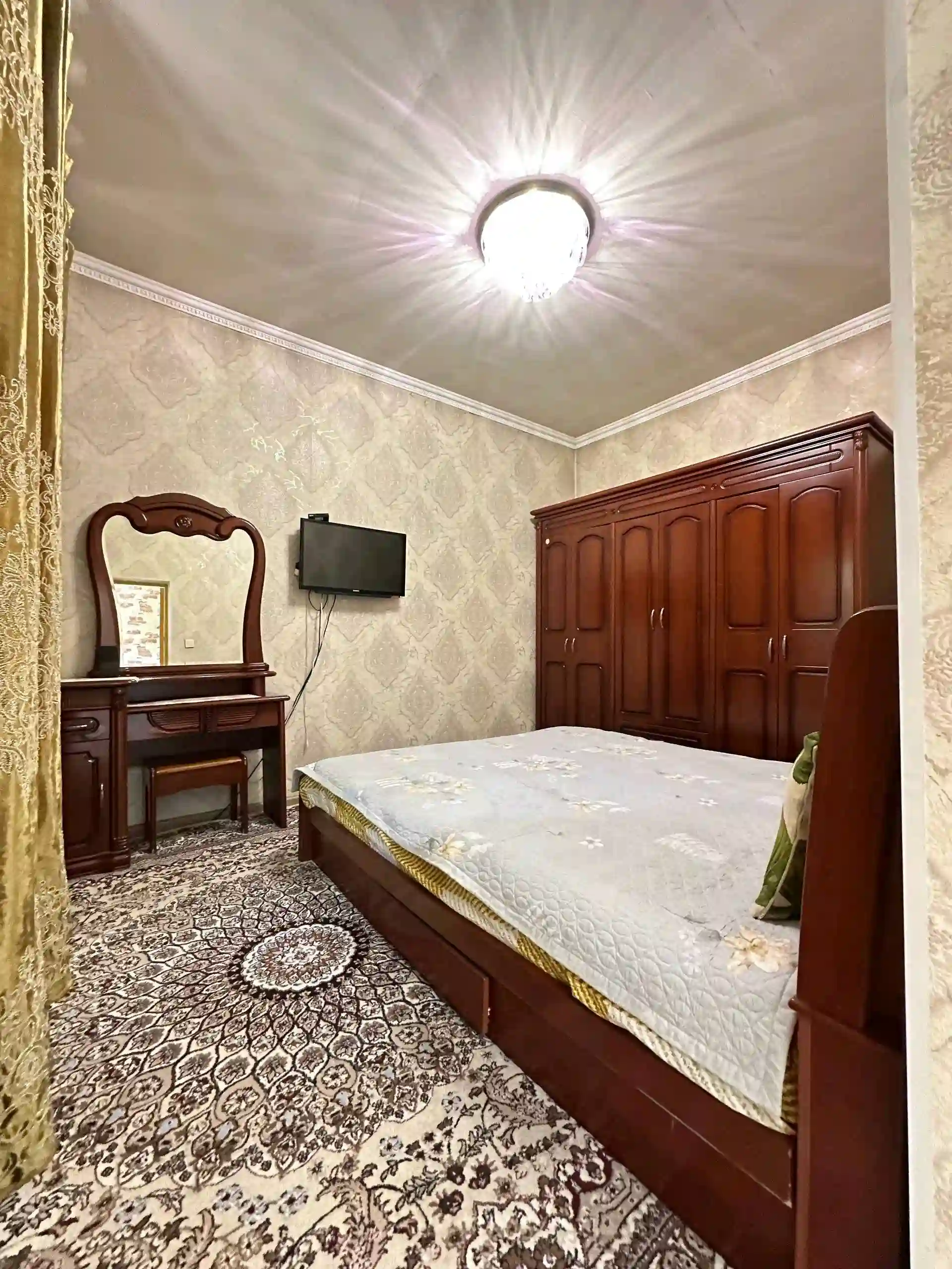 1 этажный, 3-комн. дом, 70 м², 3 соток, Фирдавси