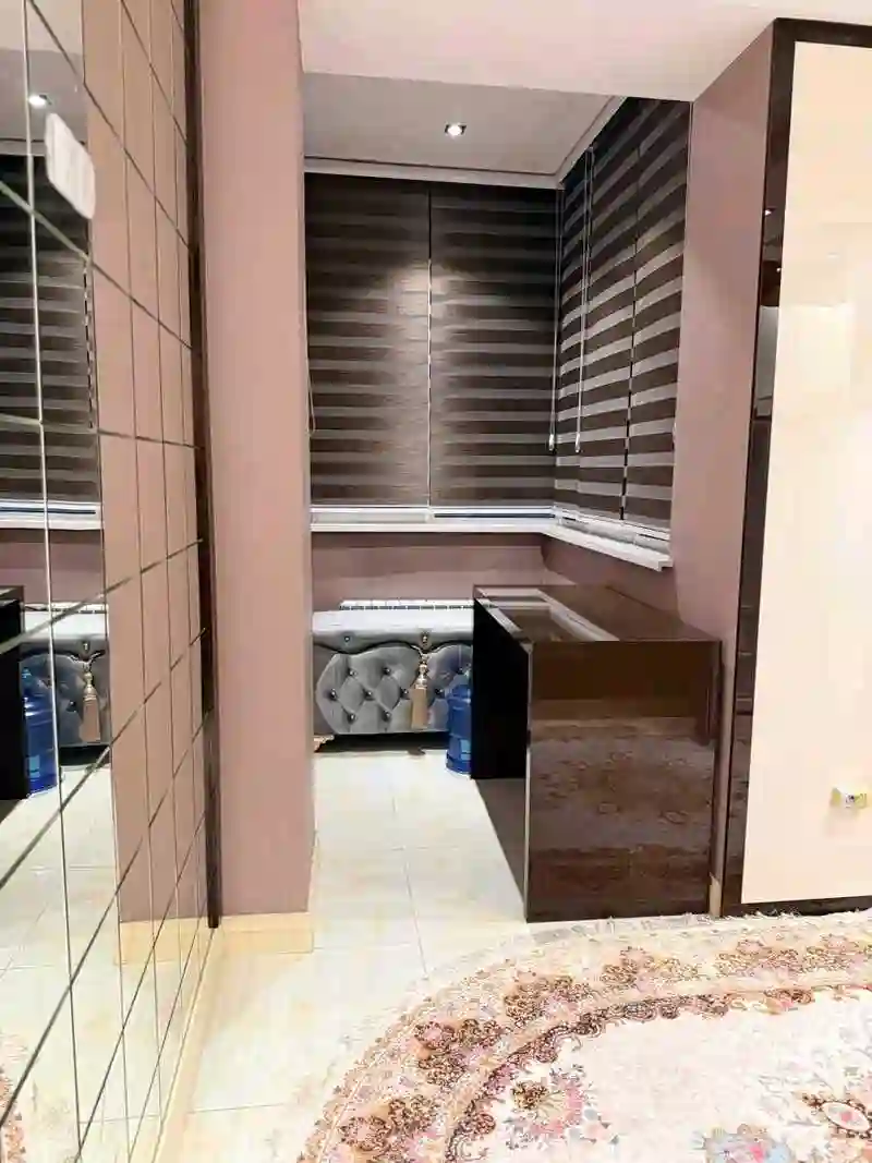 3-к квартира, 2 этаж, 108 м², 103 мкр