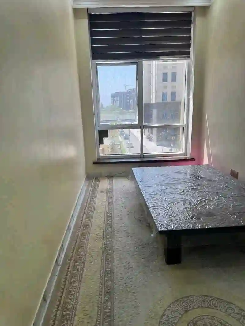 3-к квартира, 3 этаж, 118 м², скорий, на против Хилтон