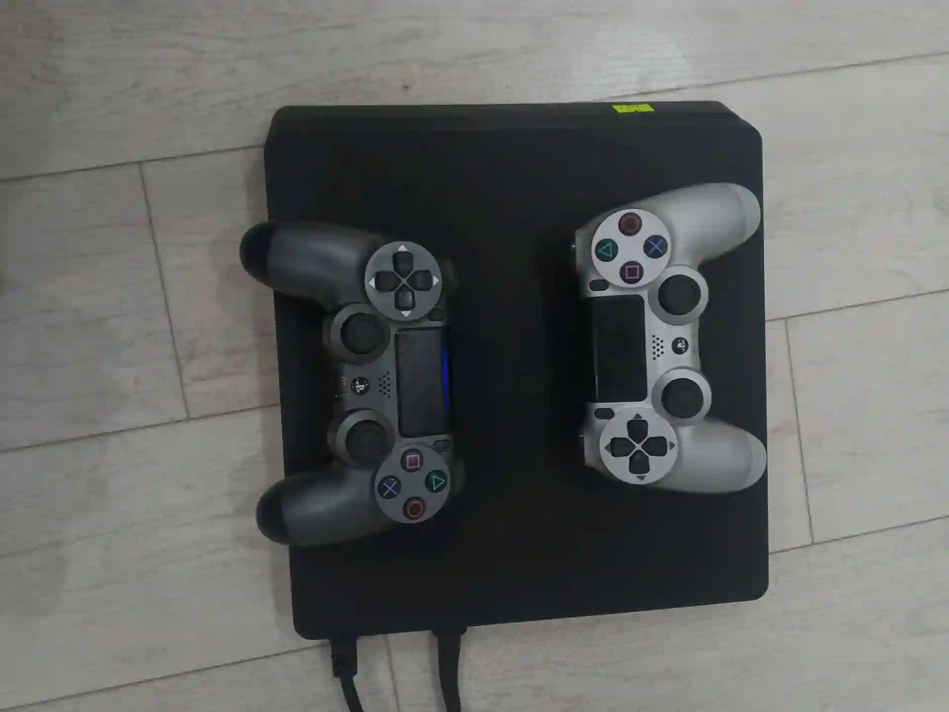 Sony PlayStation 4 slim