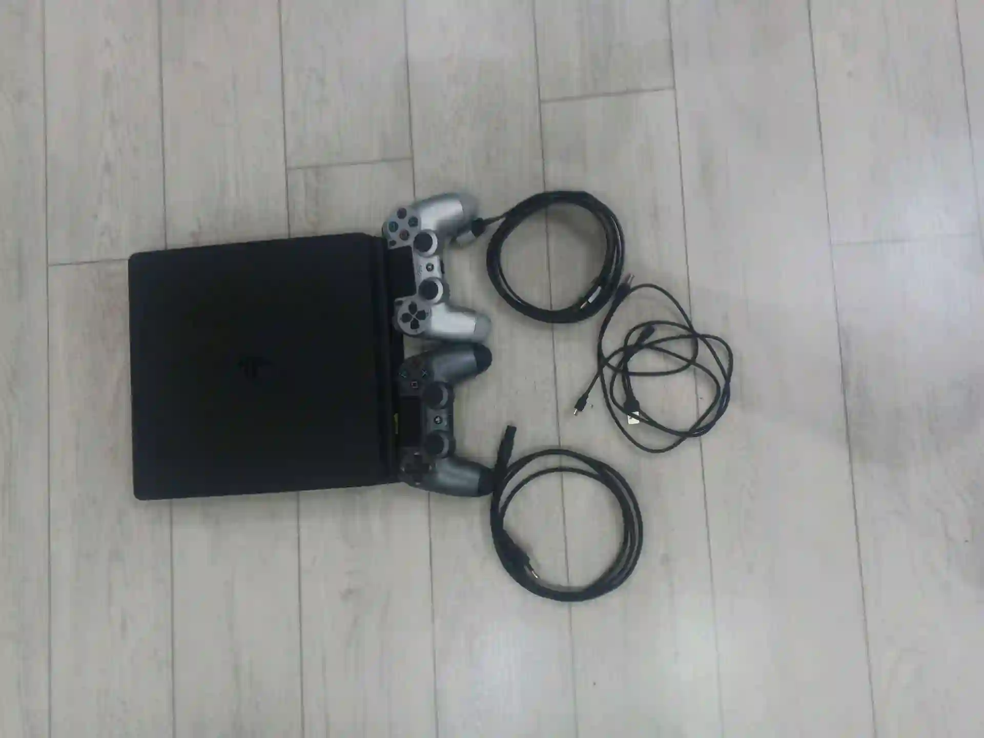 Sony PlayStation 4 slim