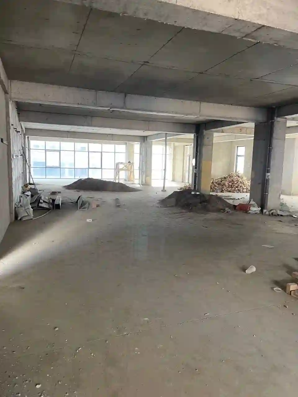 Помещение под свободное назначение