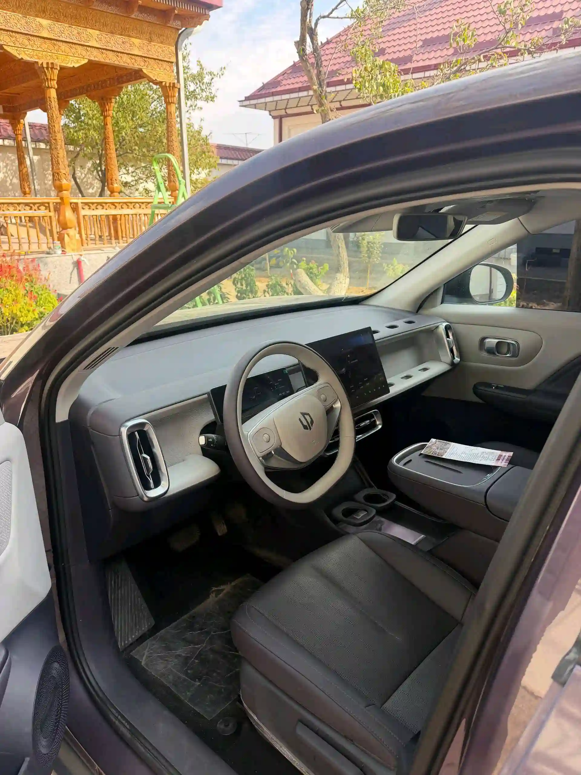 Leapmotor B10