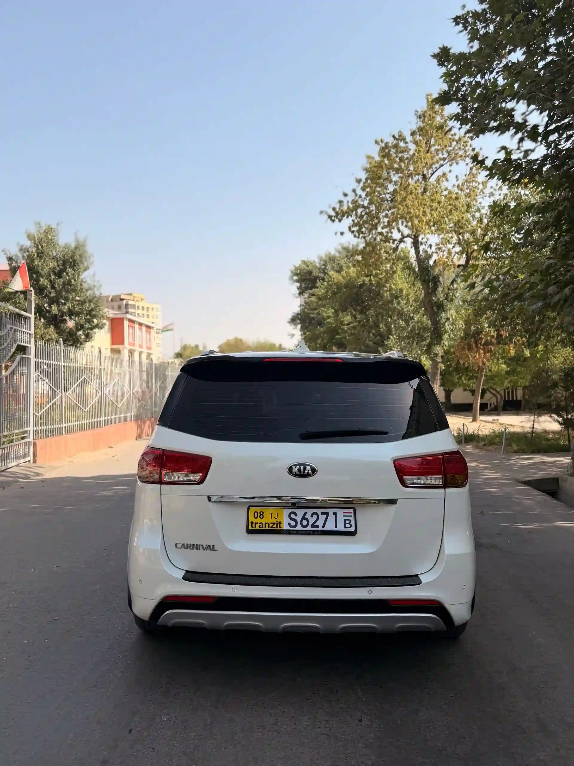 Kia Carnival 2015