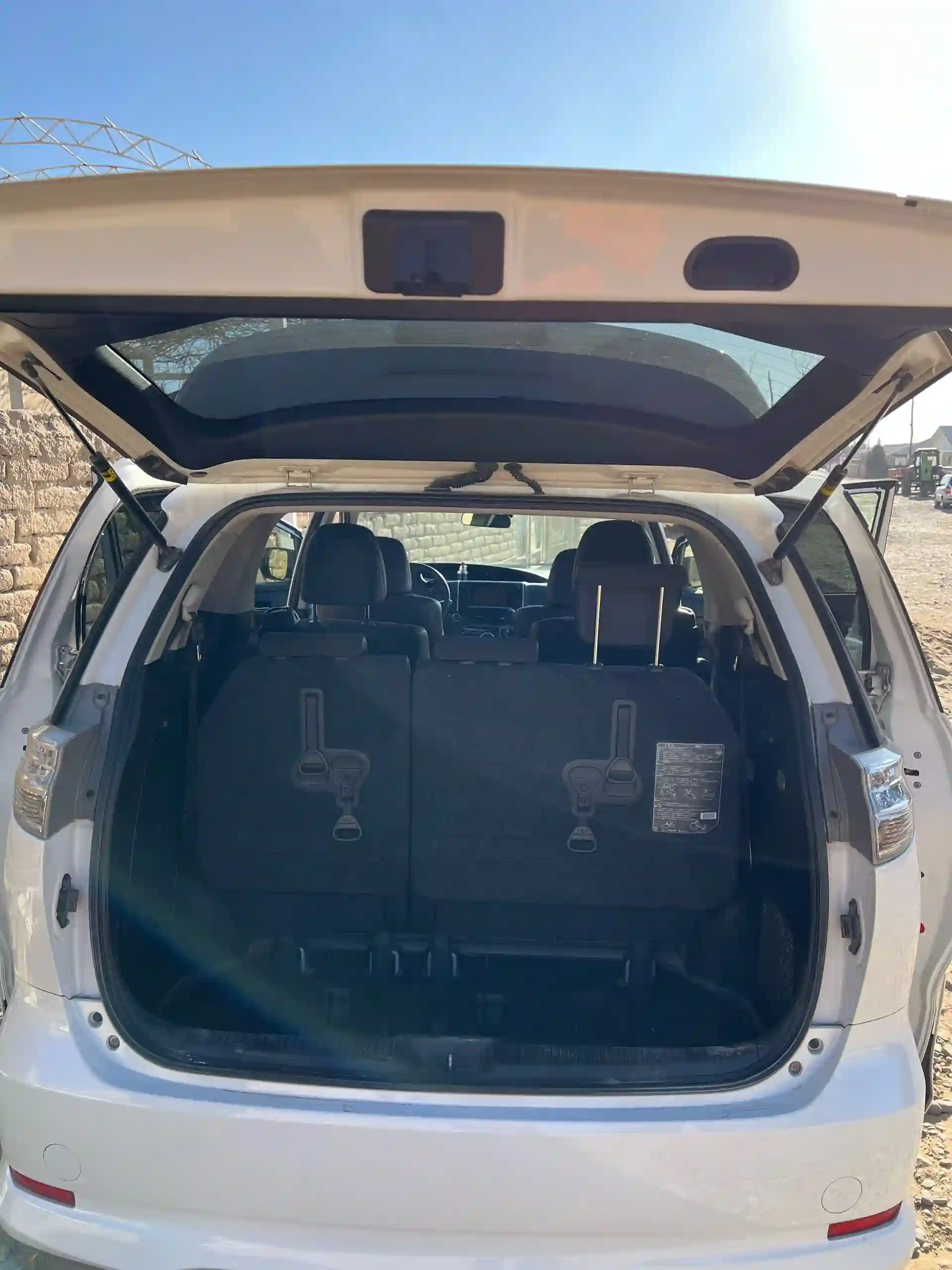 Toyota Estima 2014