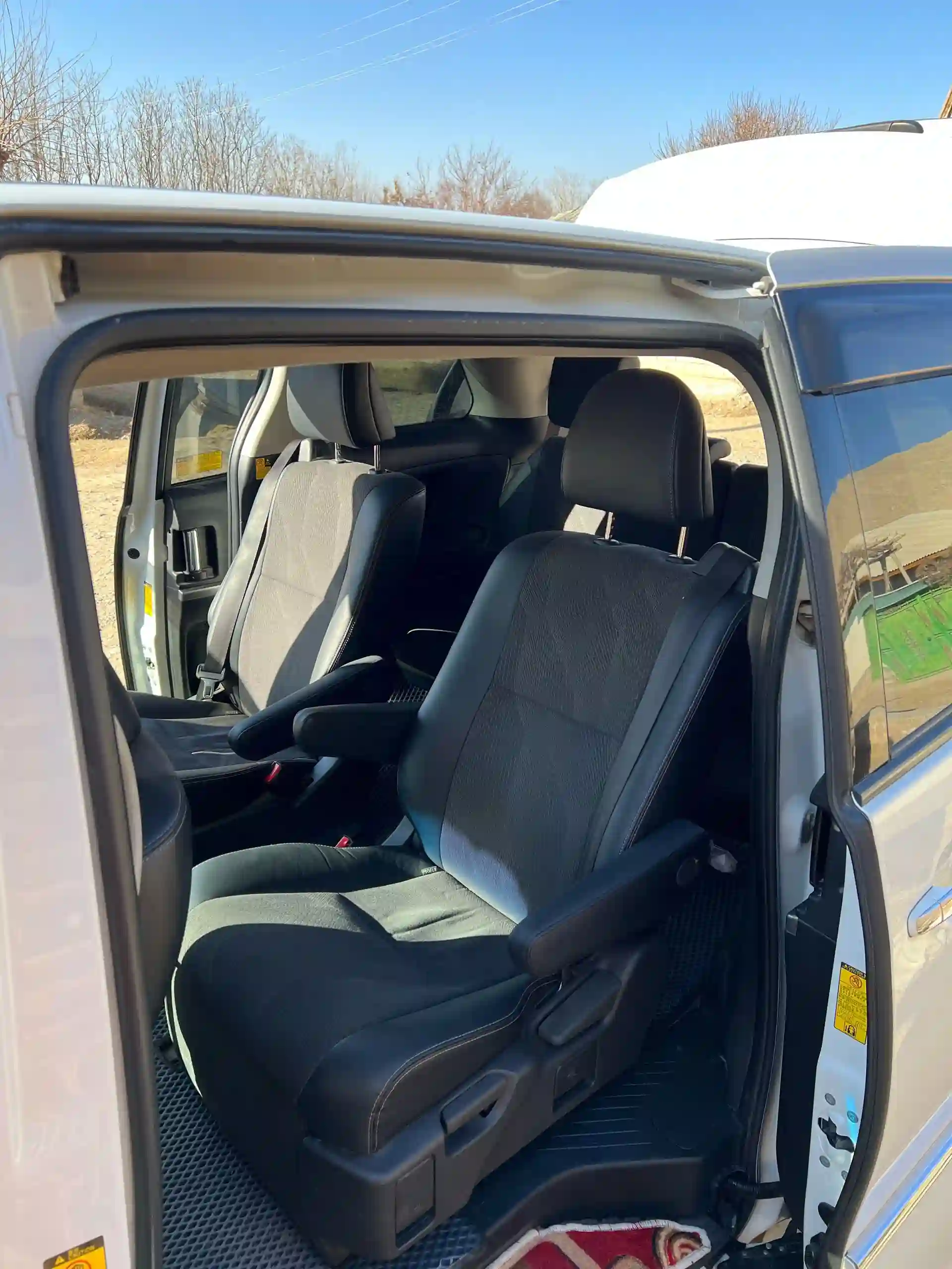Toyota Estima 2014