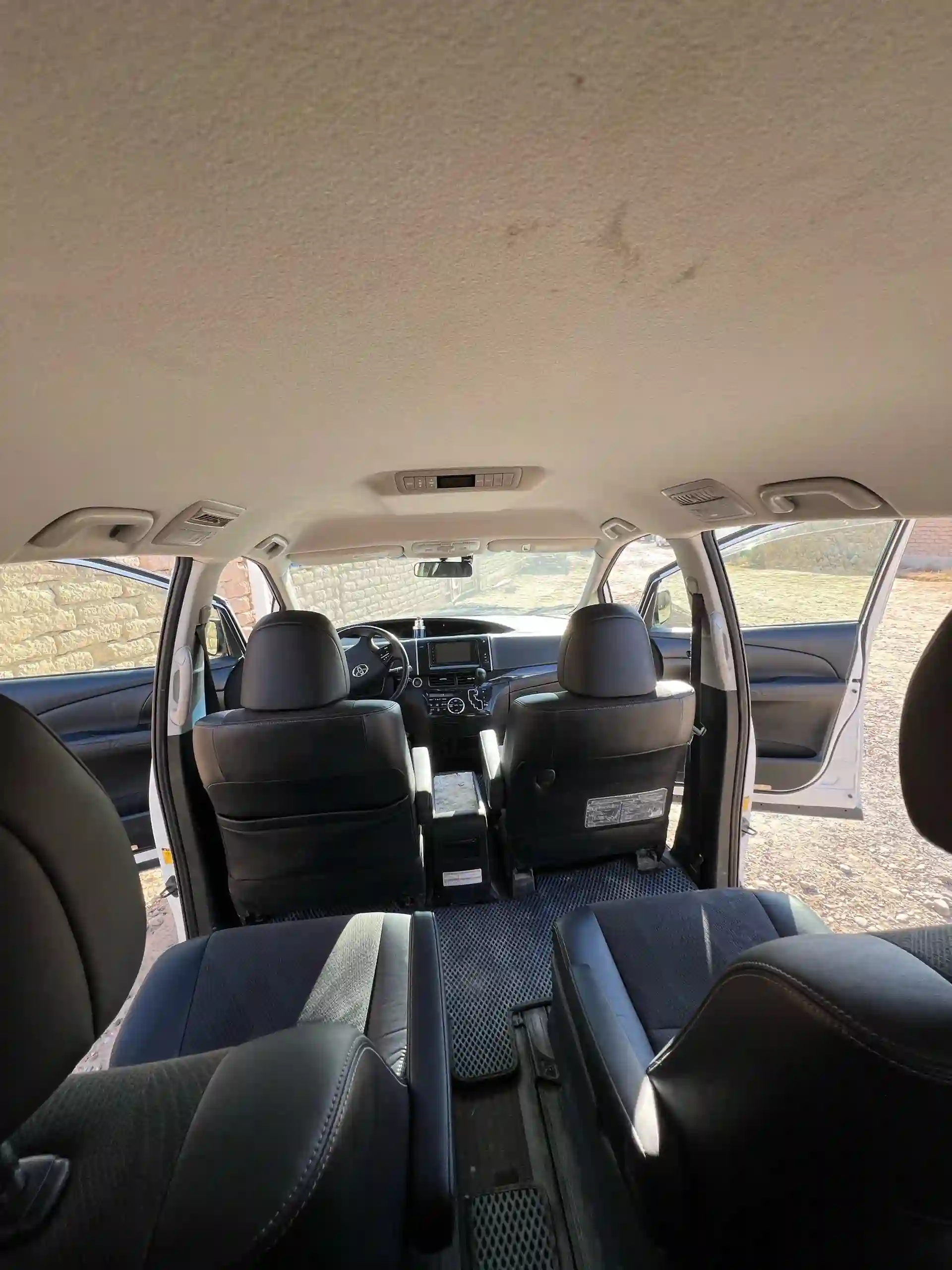 Toyota Estima 2014