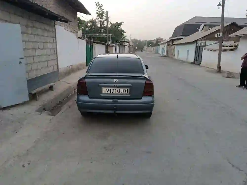 Opel Astra j 2006