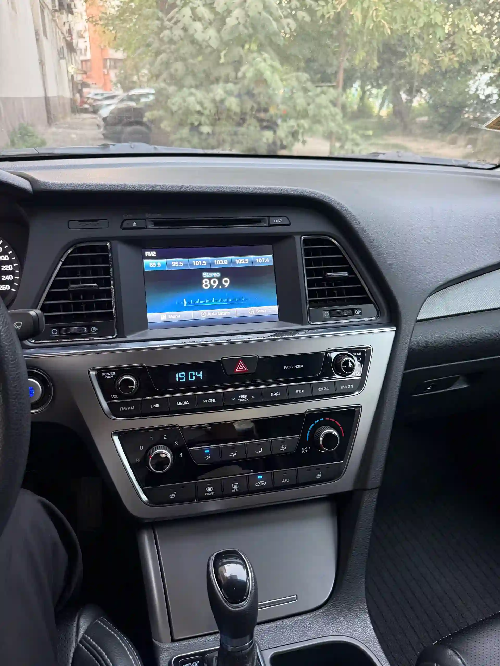 Hyundai Sonata LF