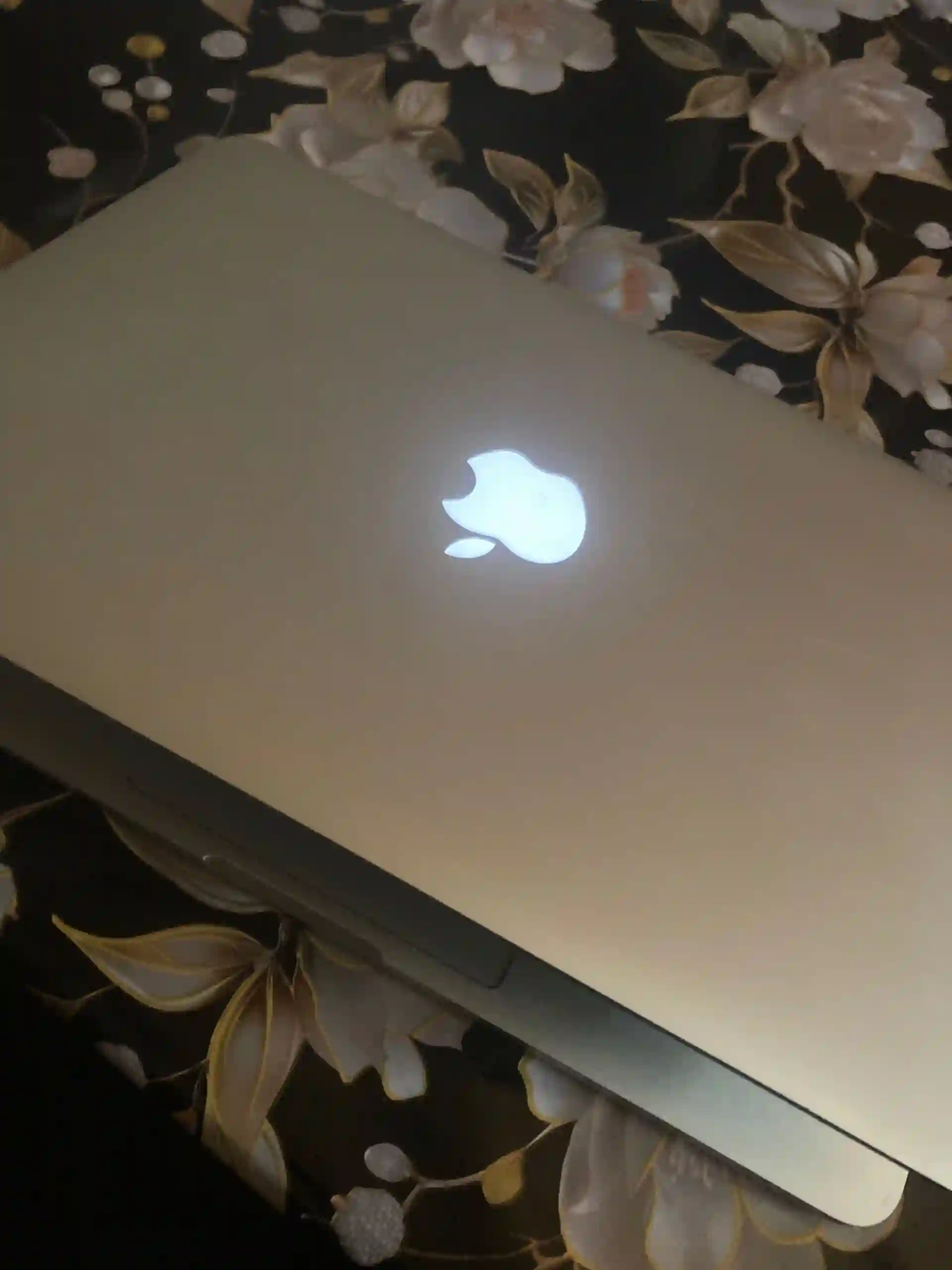Macbooc 