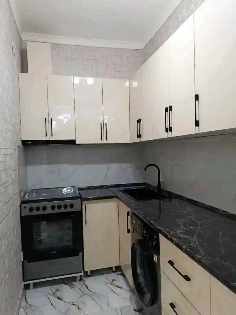 3-к квартира, 4 этаж, 75 м², Шоҳмансур, Айнӣ 64/2
