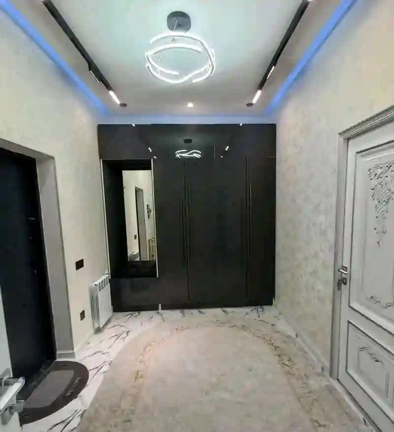 2-к квартира, 14 этаж, 80 м², И Сомони, Овир