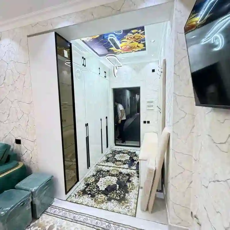 3-к квартира, 14 этаж, 100 м², И Сомони, Грандотел