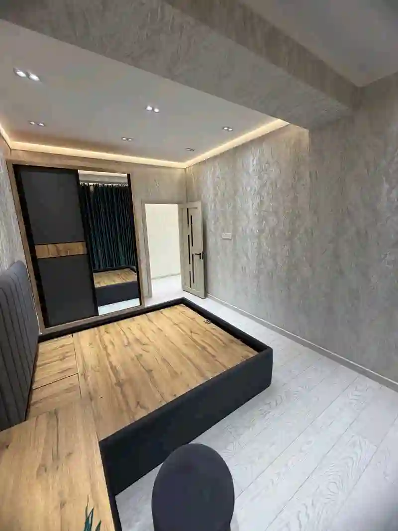 2-к квартира, 11 этаж, 60 м², 33 мкр