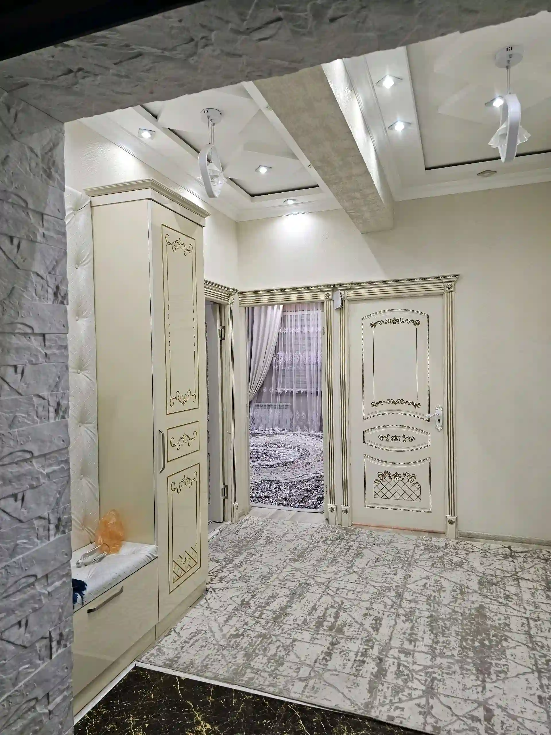 2-к квартира, 10 этаж, 65 м², шохмансур
