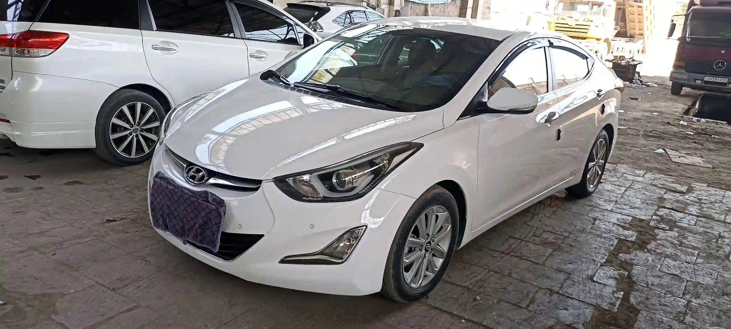 Hyundai Avante 2015