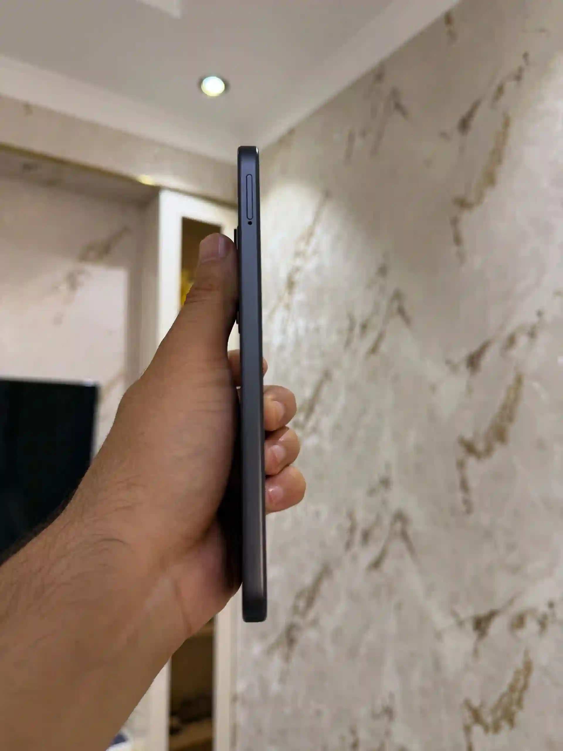 iTel city 200 4+4/128GB 