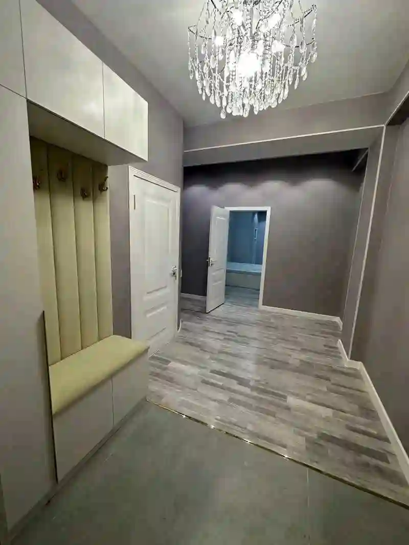 3-к квартира, 9 этаж, 93 м², Шоҳмансур, бозори зелёни