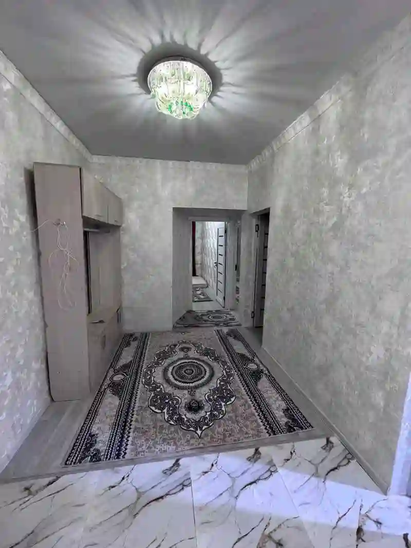 4-к квартира, 9 этаж, 100 м², Зарафшон, Полклиникаи 14