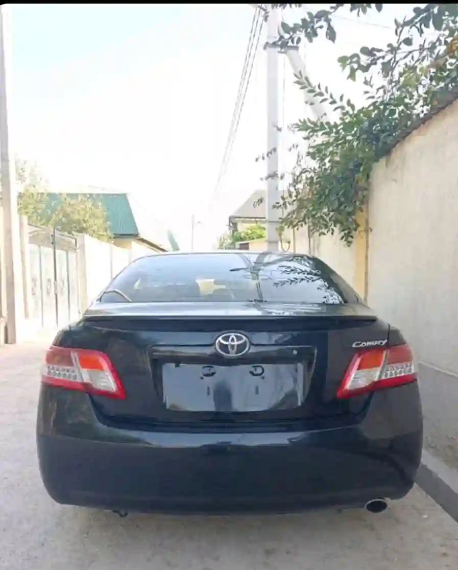 Toyota Camry 2011