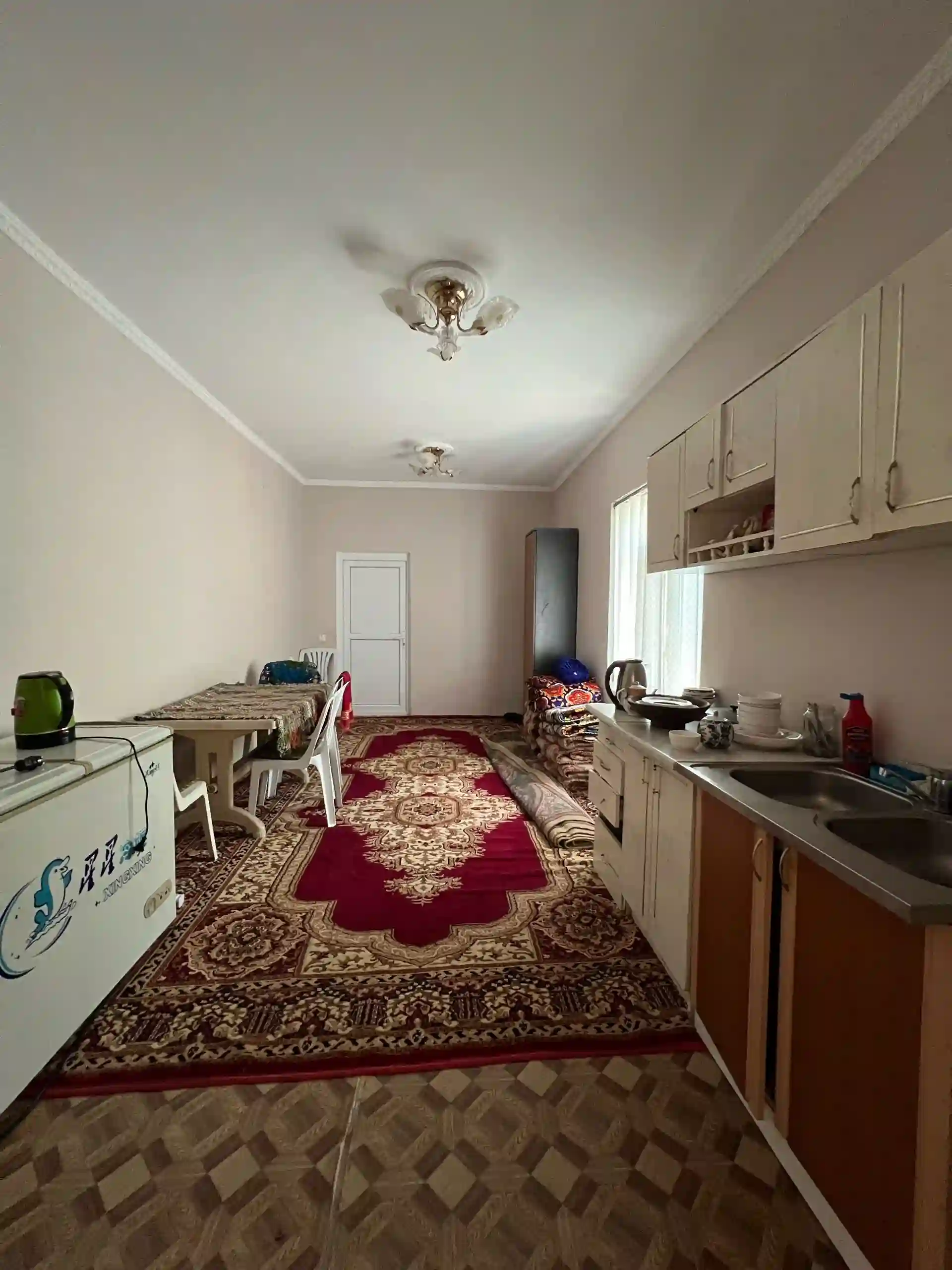 1 этажный, 3-комн. дом, 300 м², 7 соток, варзоб 27 км