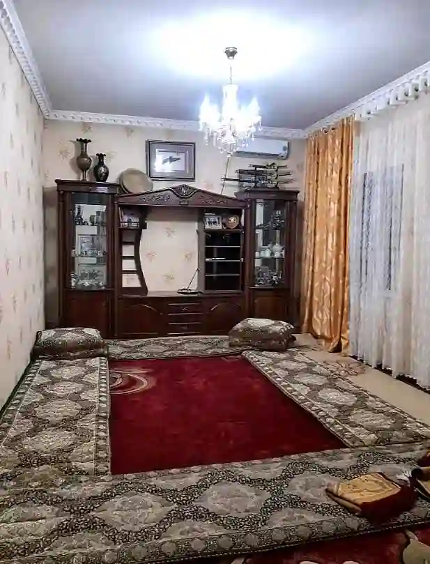 2 этажный, 10-комн. дом, 300 м², 8 соток, сино