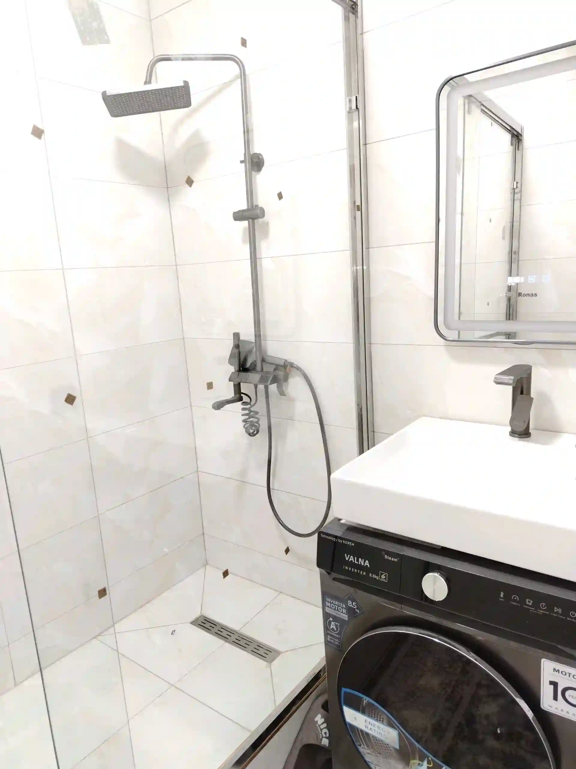 3-к квартира, 8 этаж, 93 м², северний карамов селхоз медгарадок сомони
