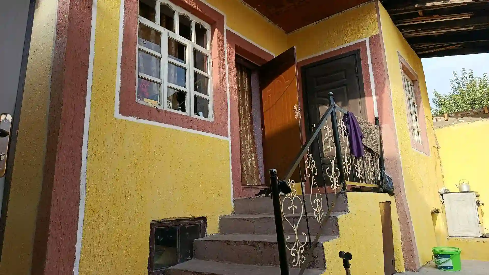 1 этажный, 4-комн. дом, 96 м², 2 соток, Душанбе