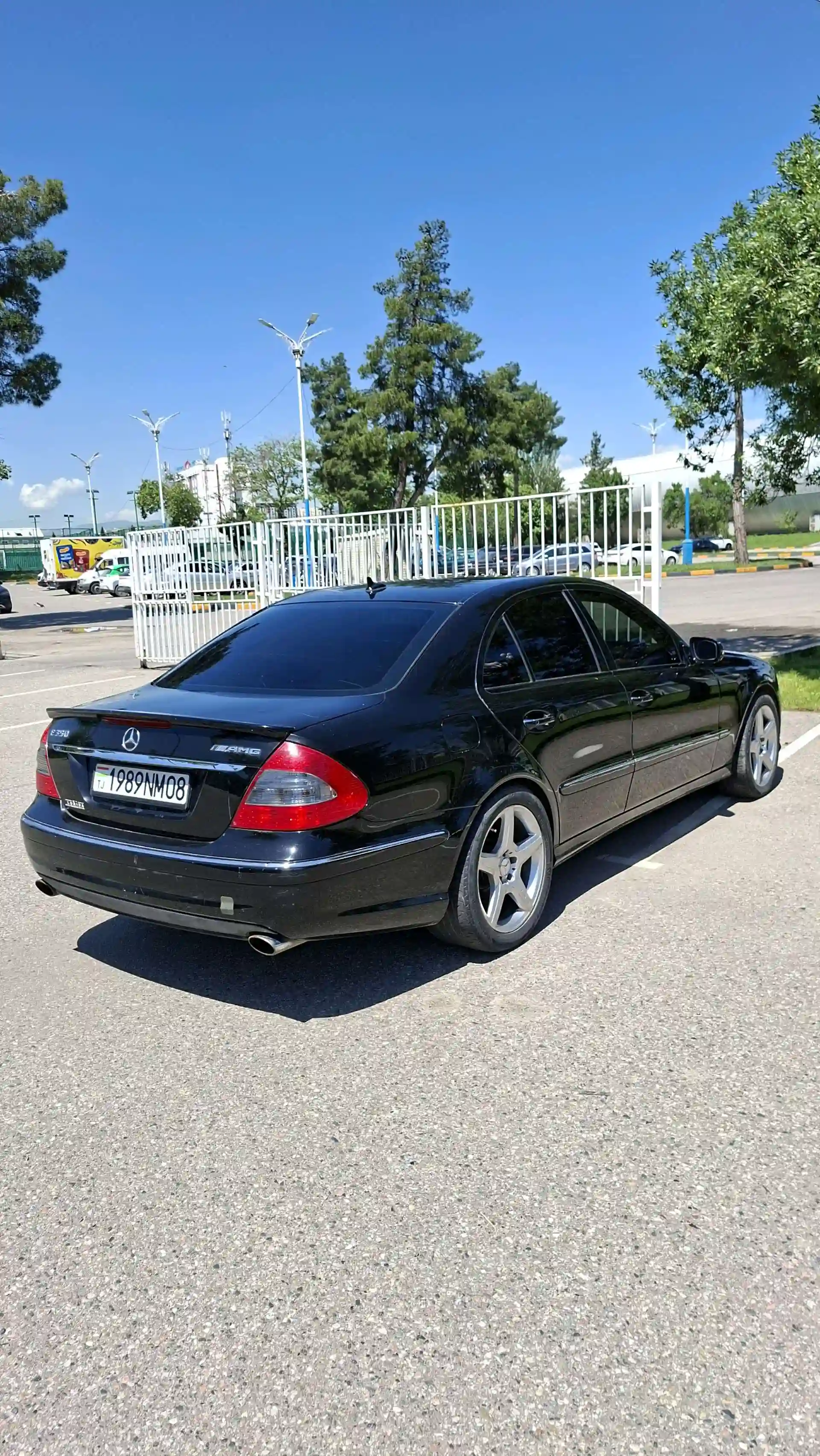 Mercedes-benz E class 2009
