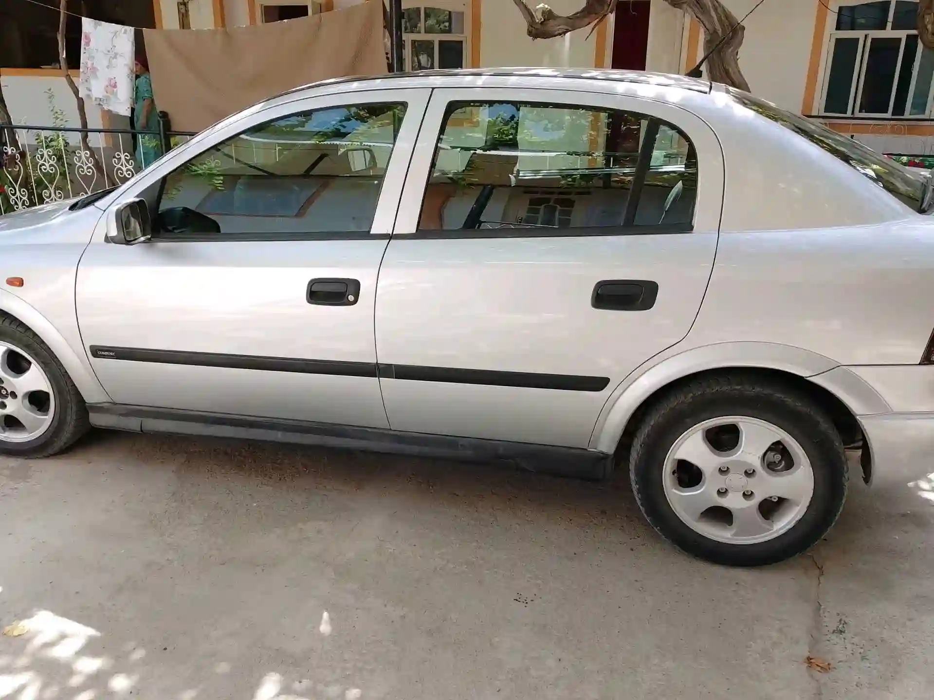 Opel Astra j 1999