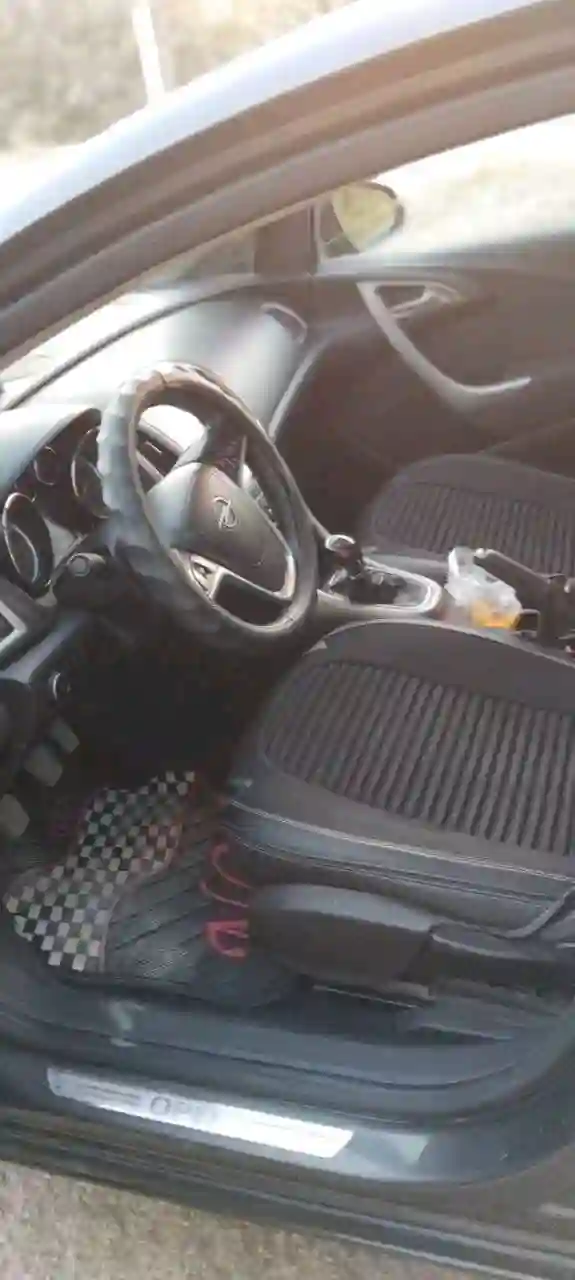 Opel Astra j 2010