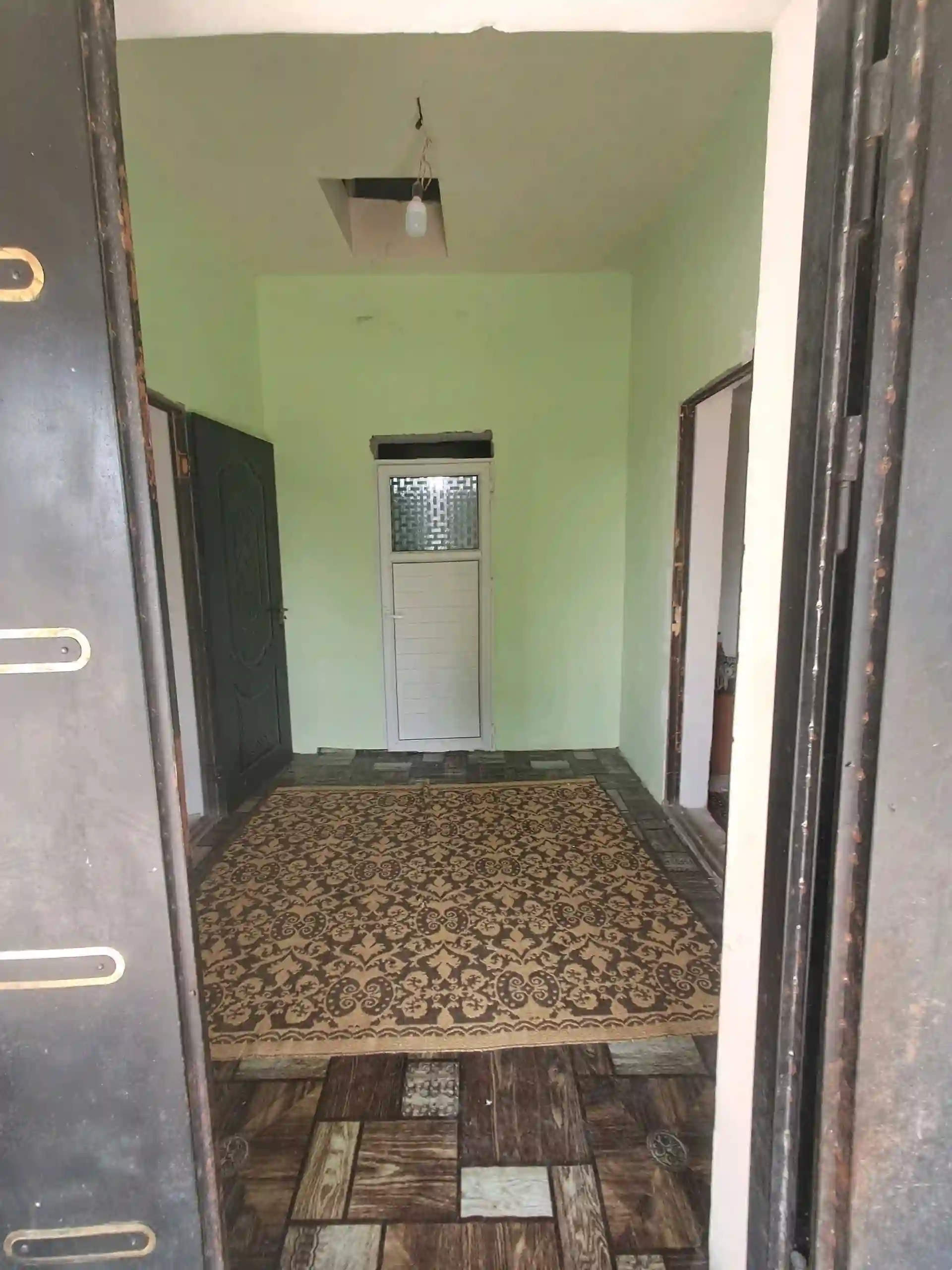 1 этажный, 4-комн. дом, 165 м², 6 соток, Спутник