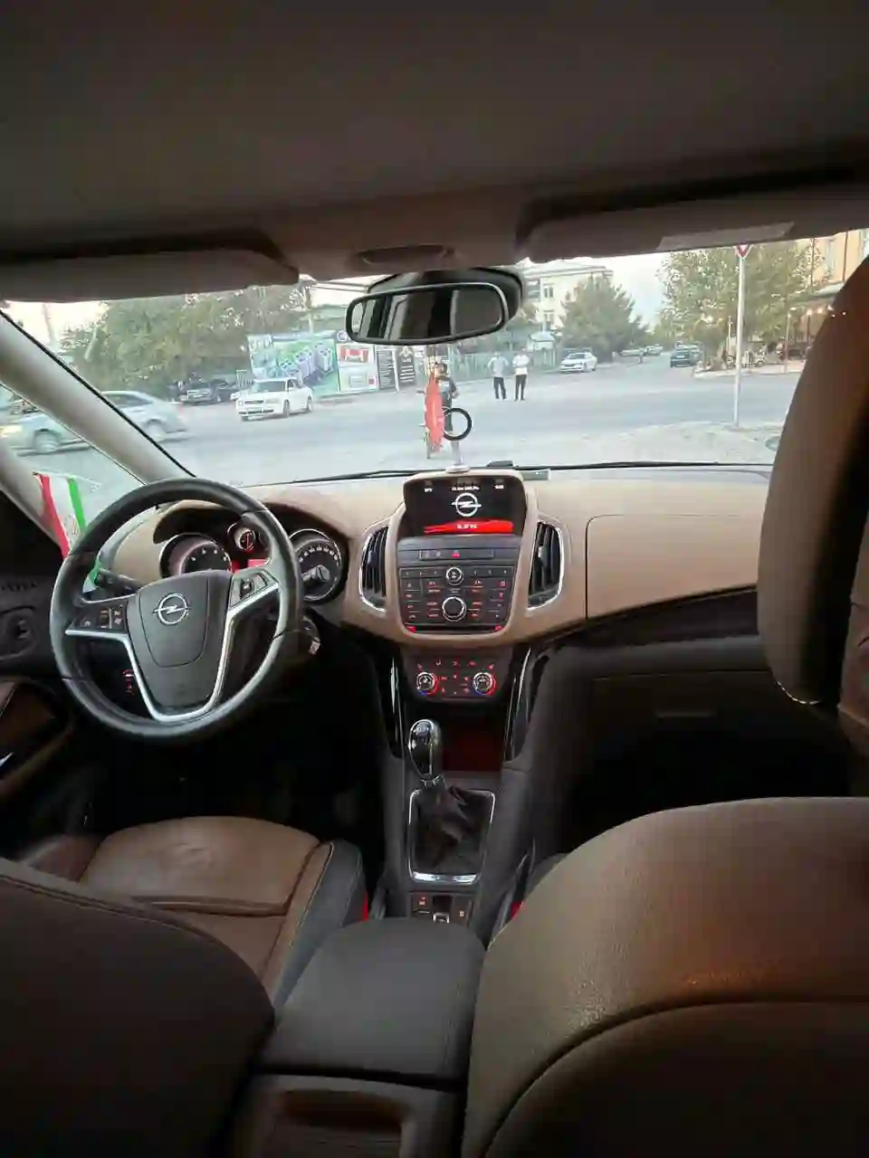 Opel Zafira 2014 — миниатюра 5